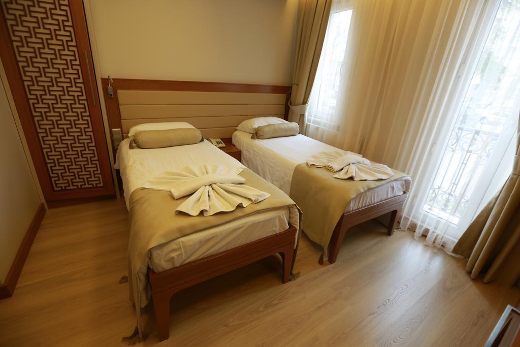 Sirkeci Park Hotel Istanboel Buitenkant foto
