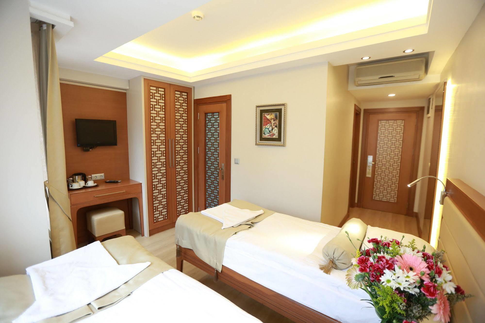 Sirkeci Park Hotel Istanboel Buitenkant foto